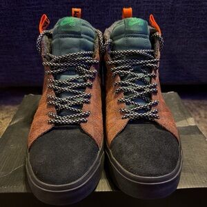 Nike SB Men's Orange and Green Sneakers